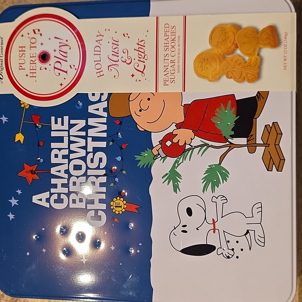 Peanuts Snoopy Musical Metal Tin With Shaped Sugar Cookies Storage Container NWT
